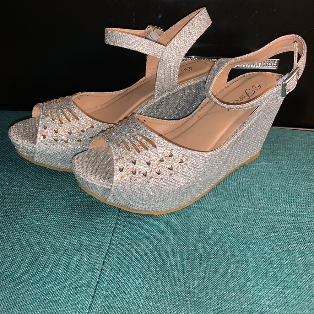 Heels - Picture 2 of 5